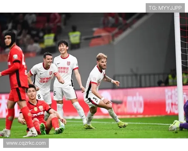 上海海港迎战成都蓉城：激烈角逐助力中超乐透舞台