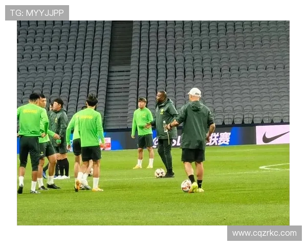 北京国安迎战强敌 全力争胜展现球队雄风 力求突破与辉煌